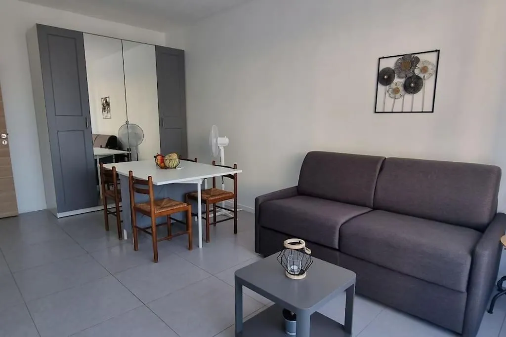 Appartement Renove, Nice Centre, Proche Commodites
