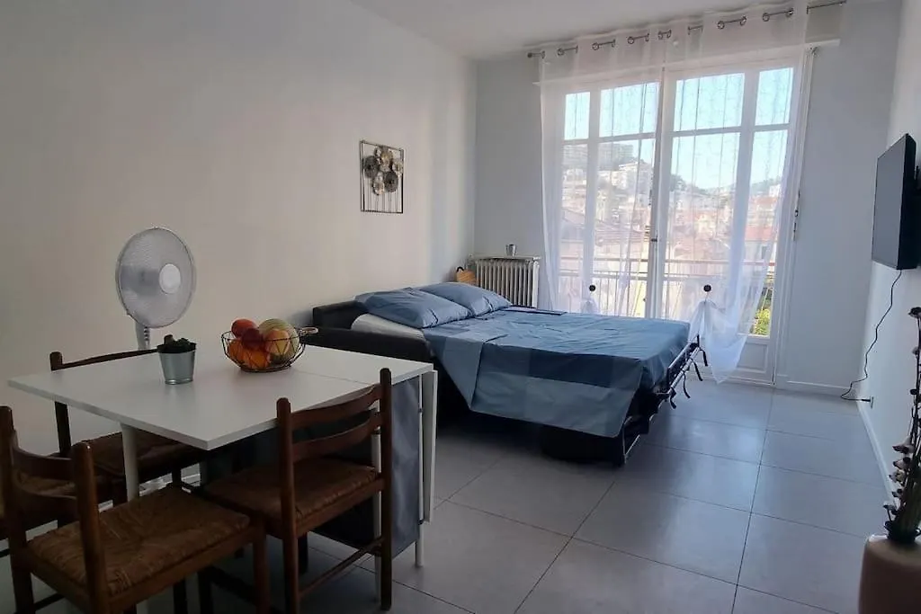 Appartement Renove, Nice Centre, Proche Commodites 0*,