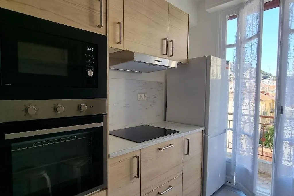 Appartement Renove, Nice Centre, Proche Commodites